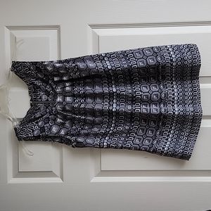 Cute Medium Black and White APT9 Blouse